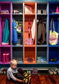 Детская цветная гардеробная комната Курск